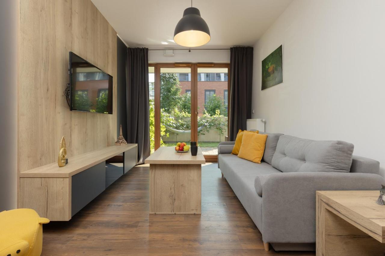 Апартаменти Modern Cinema Experience By Renters